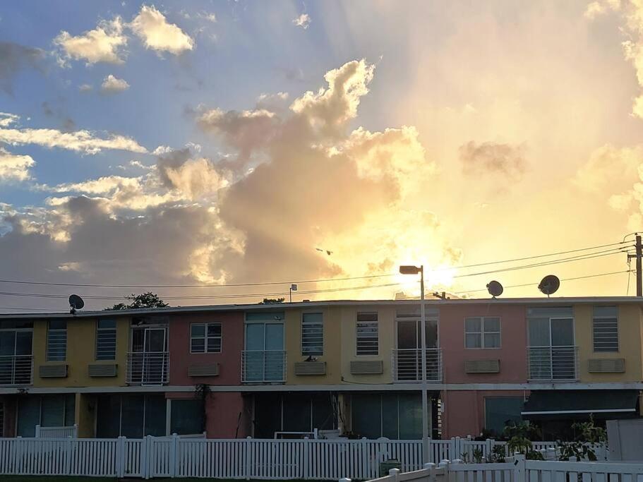 Near Islaverde Beach Home Carolina Puerto Rico. Exterior photo